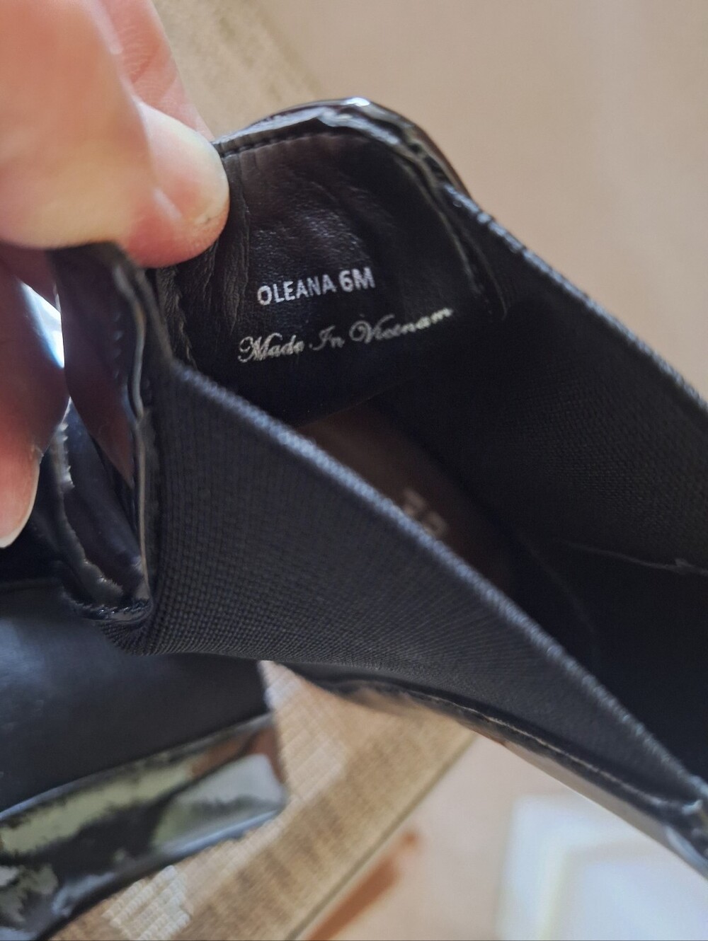 NEW IN BOX Donald PlinerStyle: Oleana Chelsea BootieSize: Women's 6 M - Picture 5 of 6